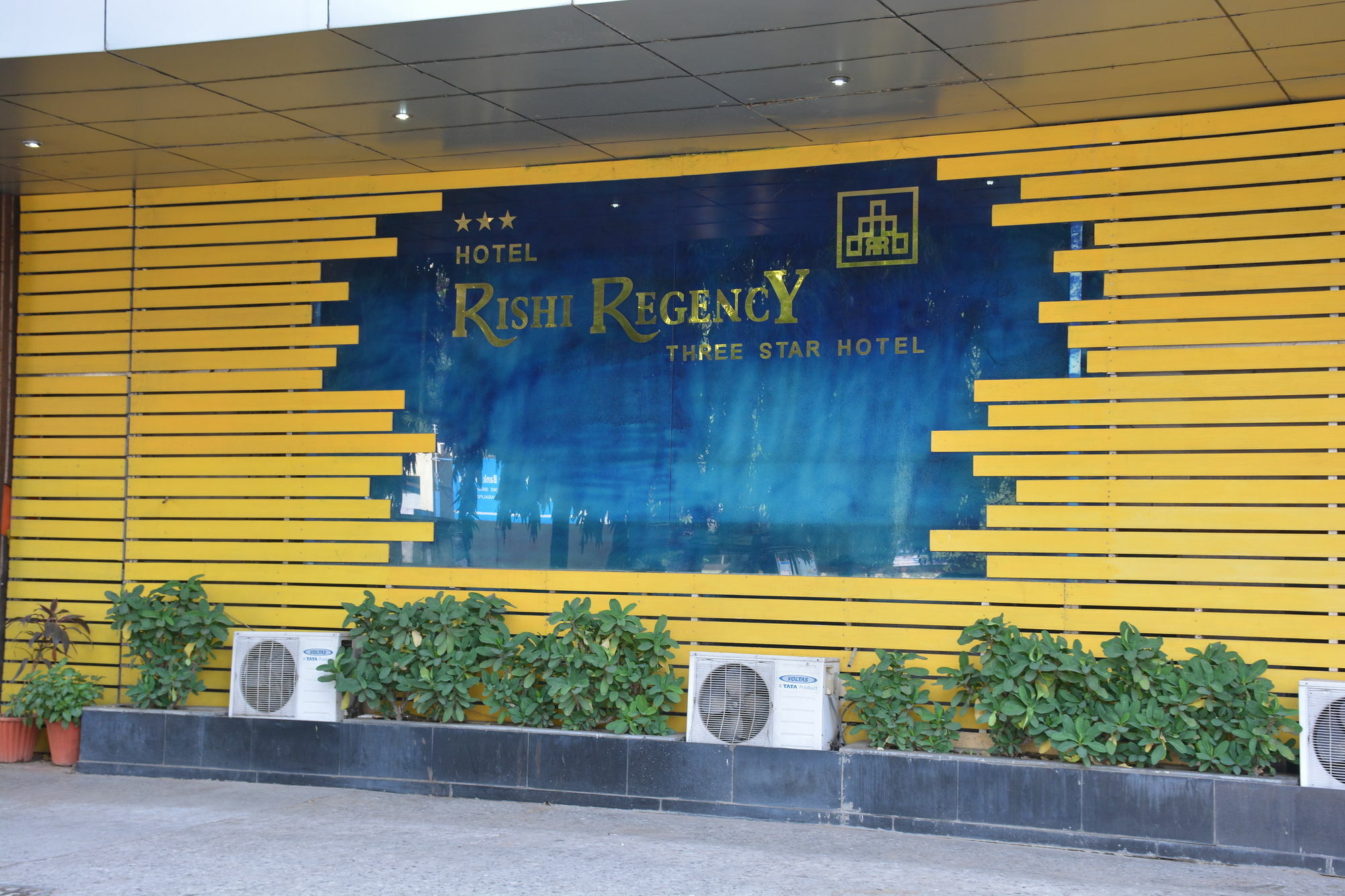 Hotel Rishi Regency Jabalpur Exterior foto