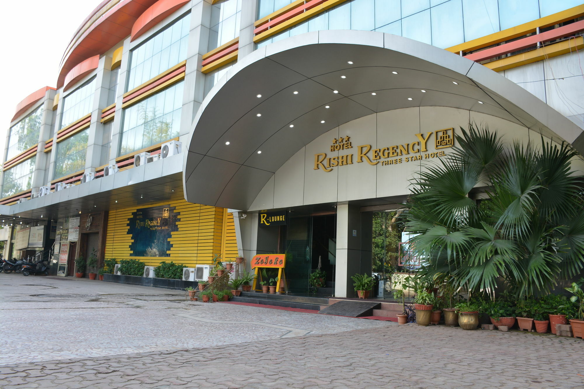 Hotel Rishi Regency Jabalpur Exterior foto